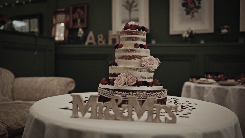 Wedding cake in Tinakilly House marque