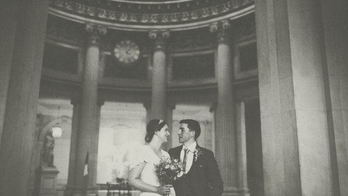 wedding photo session in city hall