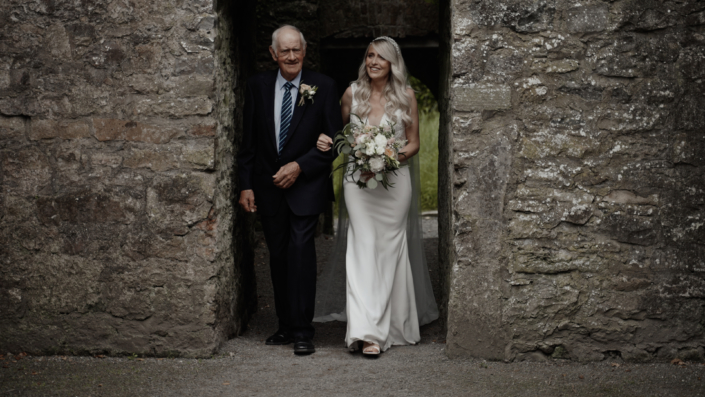bride with father enter ceremony