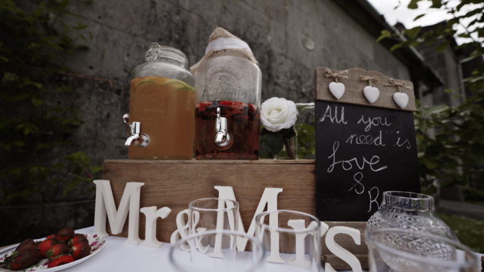 refreshment for wedding guest