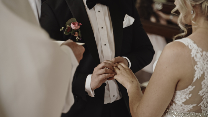 wedding rings exchange