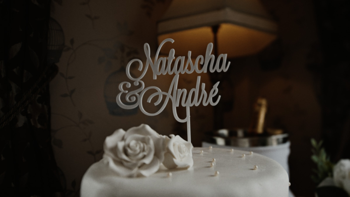 wedding cake decor