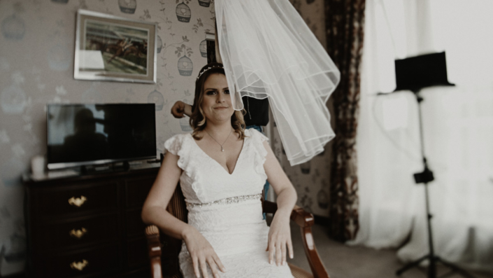 putting veil