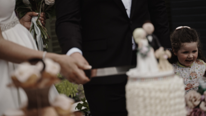 wedding cake photo bum